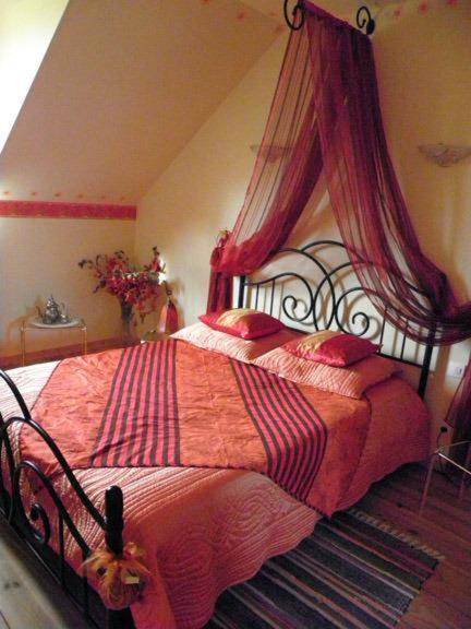 Les Trois Cornets Hotel Saint-Ouen-des-Champs Bagian luar foto