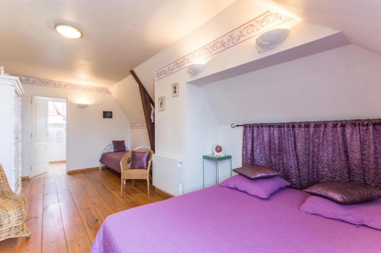 Les Trois Cornets Hotel Saint-Ouen-des-Champs Bagian luar foto