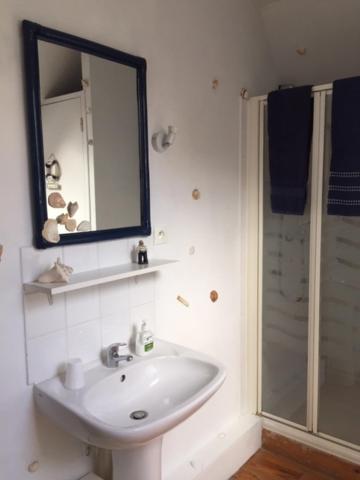Les Trois Cornets Hotel Saint-Ouen-des-Champs Bagian luar foto